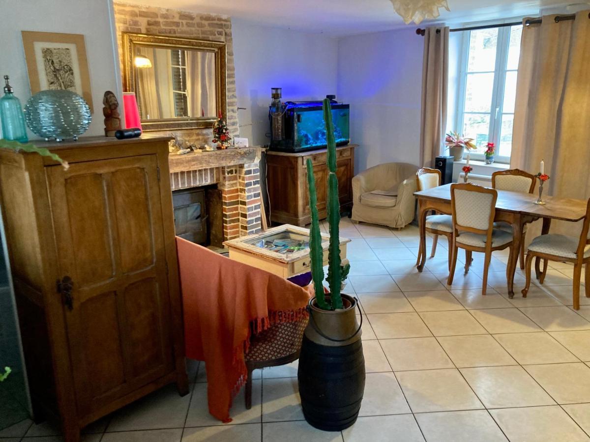 Vila L Annonce N Est Pas D Actualite Ne Pas Prendre De Reservation Saint-Fargeau  Exteriér fotografie