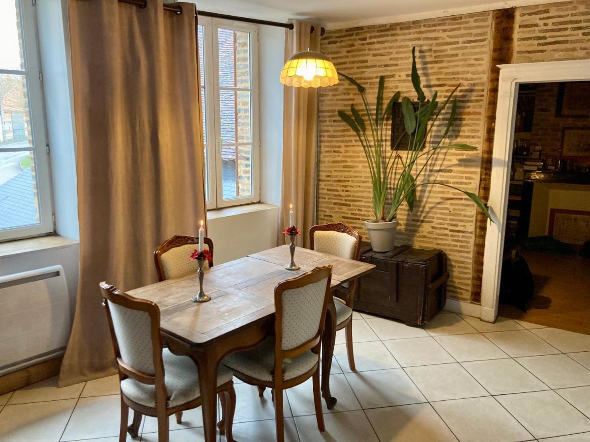 Vila L Annonce N Est Pas D Actualite Ne Pas Prendre De Reservation Saint-Fargeau  Exteriér fotografie