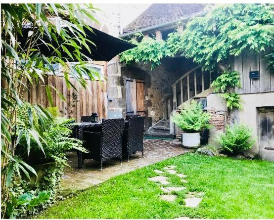 Vila L Annonce N Est Pas D Actualite Ne Pas Prendre De Reservation Saint-Fargeau  Exteriér fotografie
